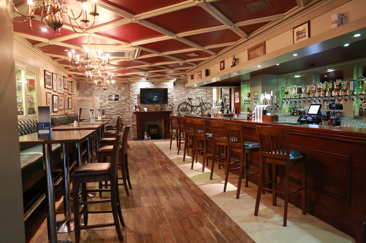 אומה Mellon Country Inn Hotel מראה חיצוני תמונה
