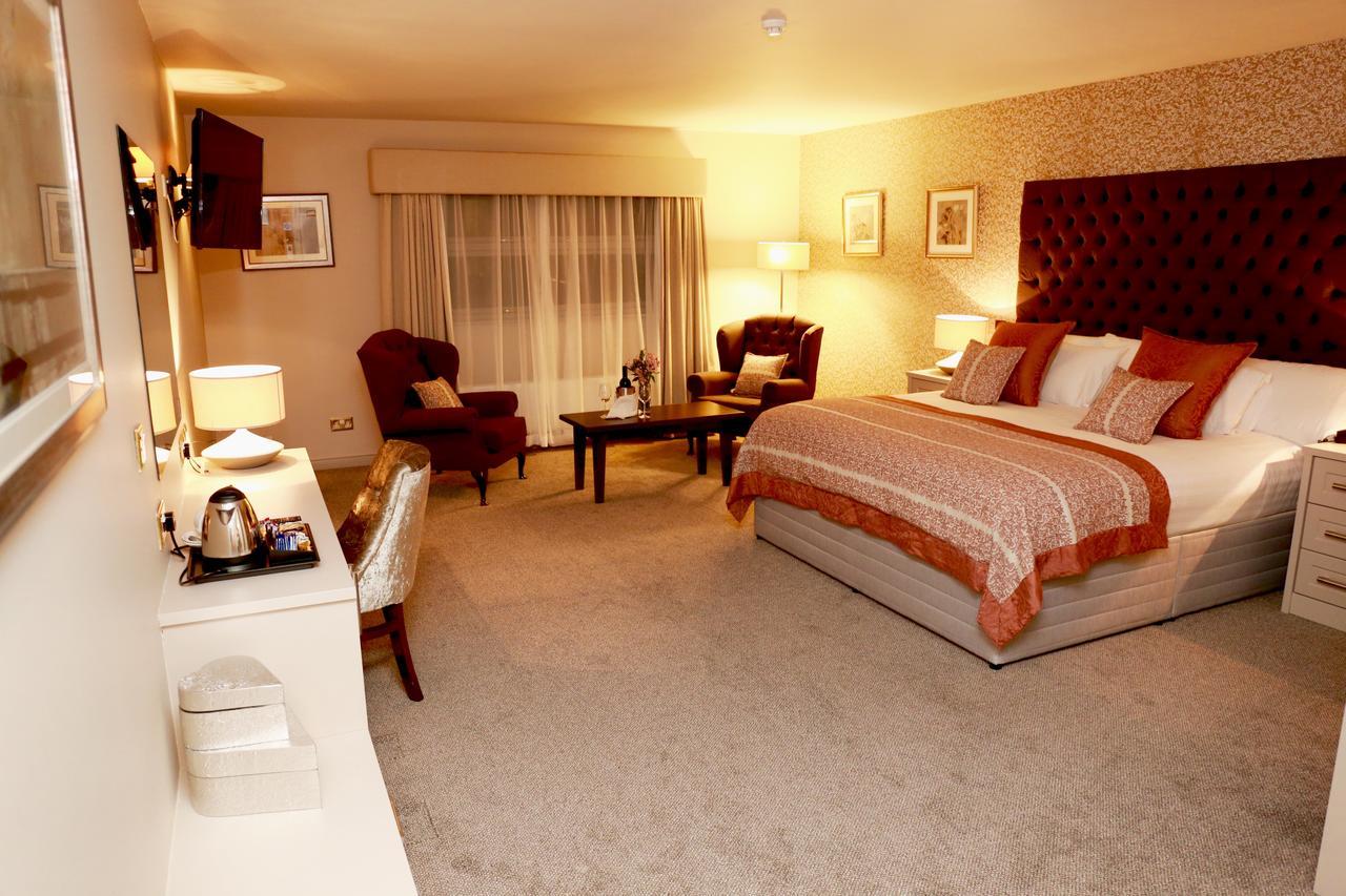אומה Mellon Country Inn Hotel מראה חיצוני תמונה