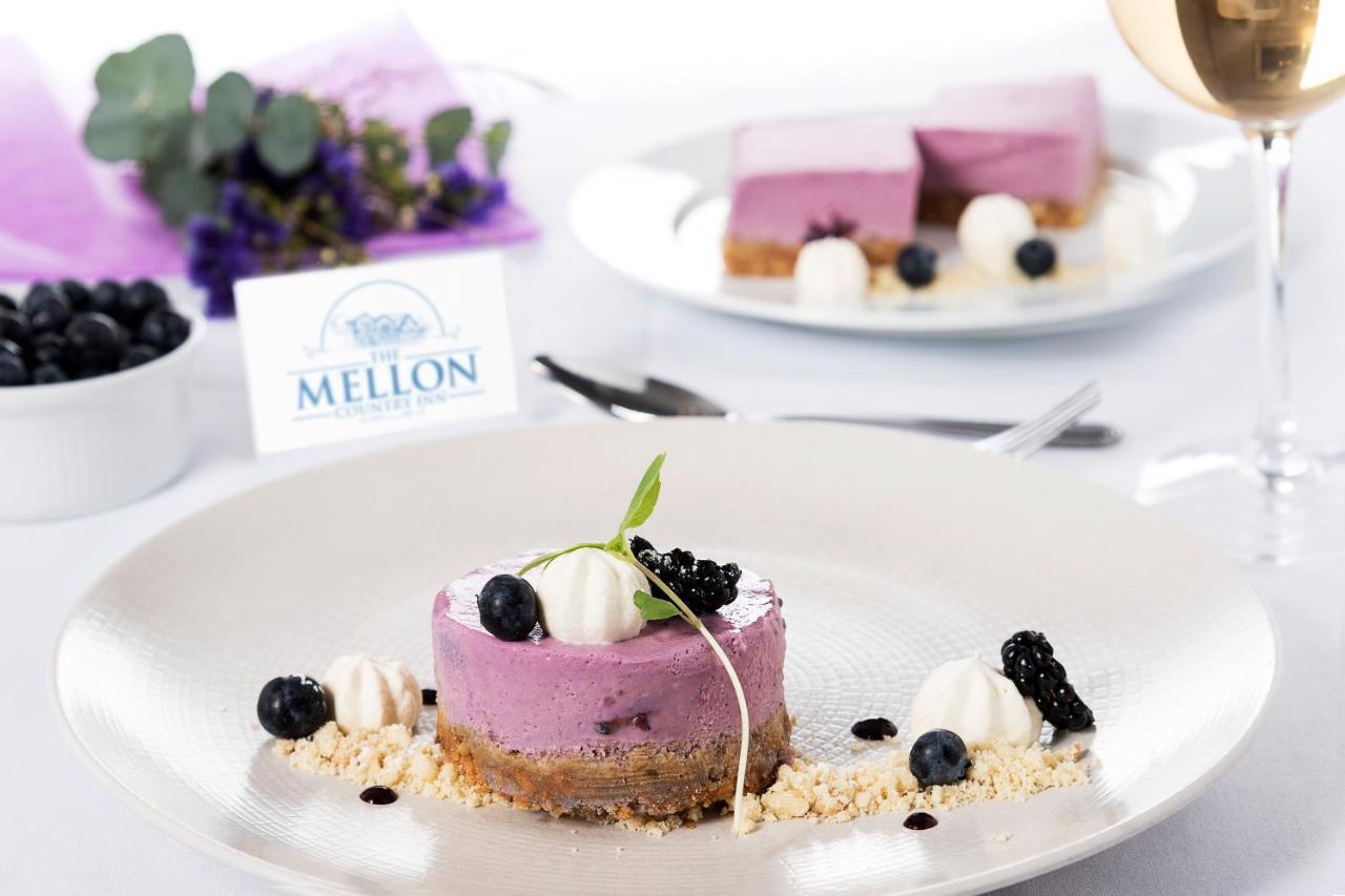 אומה Mellon Country Inn Hotel מראה חיצוני תמונה